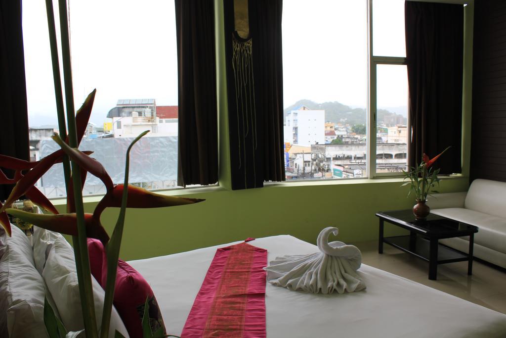 Mook Anda Hotel Phuket Bagian luar foto