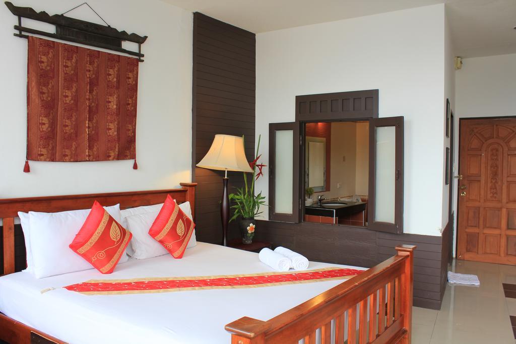 Mook Anda Hotel Phuket Bagian luar foto