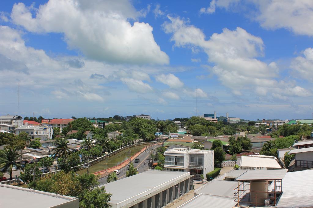 Mook Anda Hotel Phuket Bagian luar foto